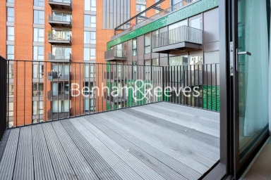 Viaduct Gardens, London - SW11 view 11