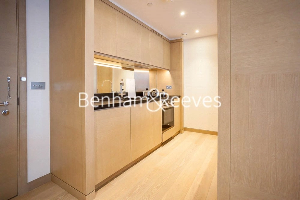 2 bedrooms apartments/flats for sale in Viaduct Gardens, London - SW11 view 4