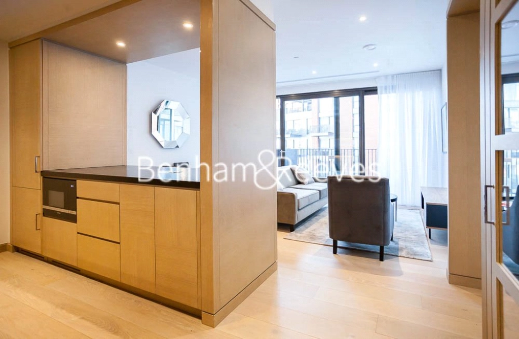 2 bedrooms apartments/flats for sale in Viaduct Gardens, London - SW11 view 5