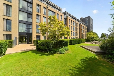 Central Avenue, Imperial Wharf - SW6 view 1