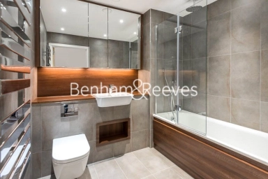 Wandsworth Road, London - SW8 view 6