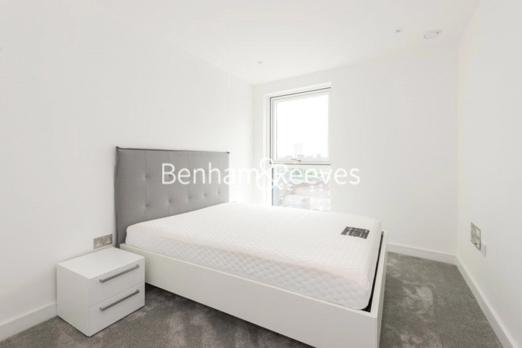 2 bedrooms apartments/flats for sale in Wandsworth Road, London - SW8 view 6