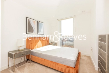 Wandsworth Road, London - SW8 view 6
