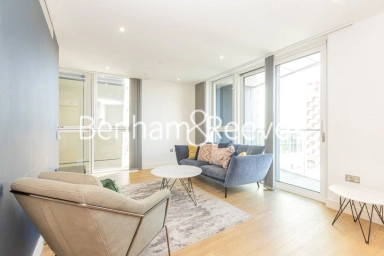 Wandsworth Road, London - SW8 view 3