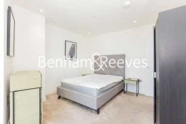 Wandsworth Road, London - SW8 view 10