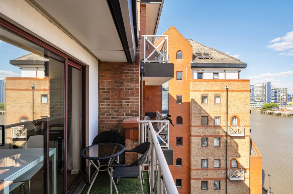 2 bedrooms apartments/flats for sale in William Morris Way, Imperial Wharf - SW6 view 15