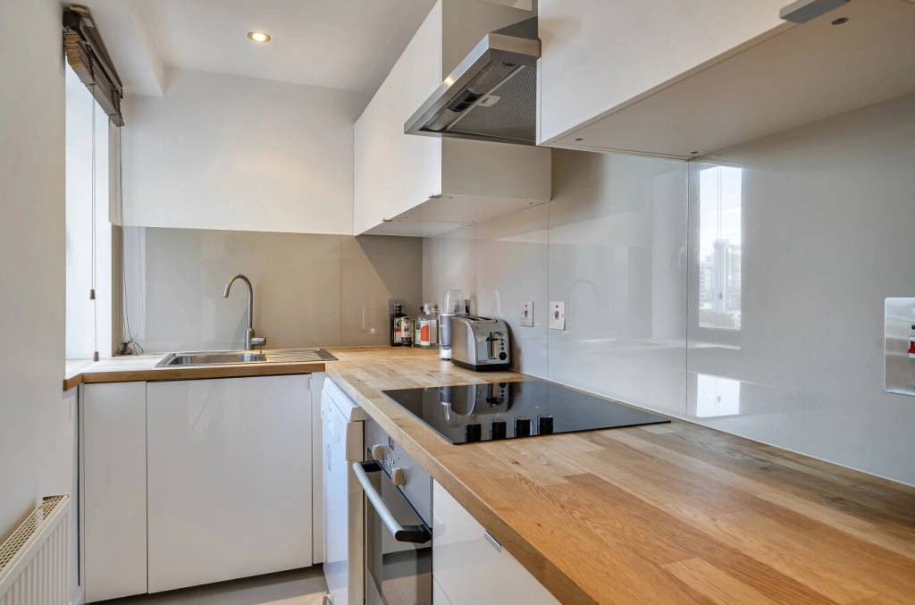 2 bedrooms apartments/flats for sale in William Morris Way, Imperial Wharf - SW6 view 3