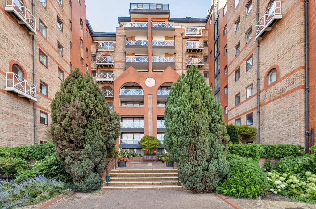 2 bedrooms apartments/flats for sale in William Morris Way, Imperial Wharf - SW6 view 19