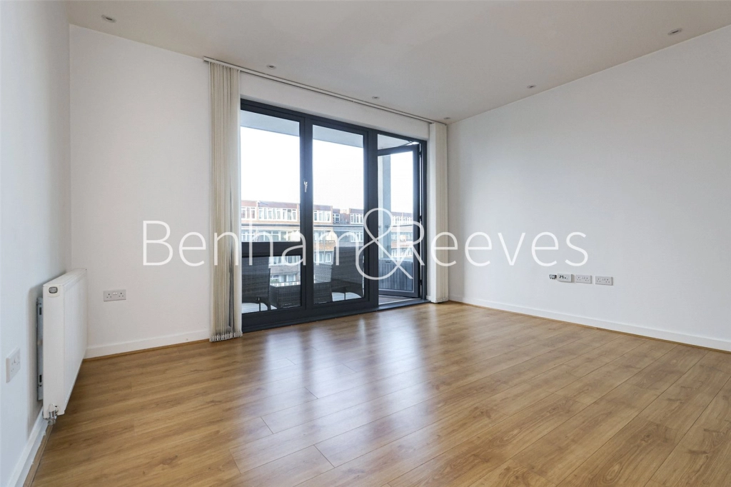 1 bedroom apartments/flats for sale in Stewarts Road, London - SW8 view 2