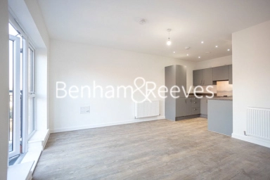 Thimble Crescent, Wallington - SM6 view 3