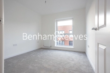 Thimble Crescent, Wallington - SM6 view 8