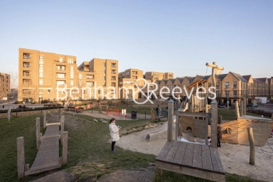 Thimble Crescent, Wallington - SM6 view 14