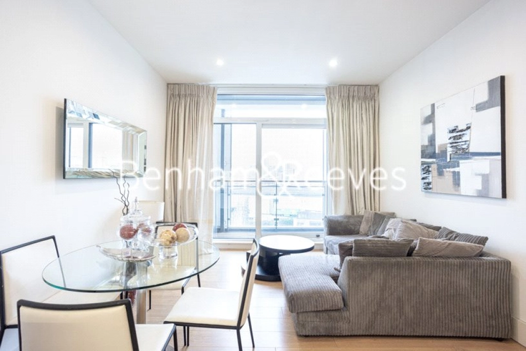 2 bedrooms apartments/flats for sale in Cornell Square, London - SW8 view 3