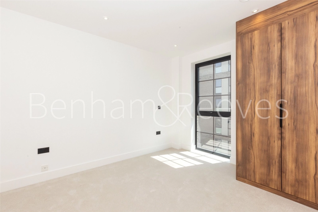 1 bedroom apartments/flats for sale in Graphite Square, London - SE11 view 5