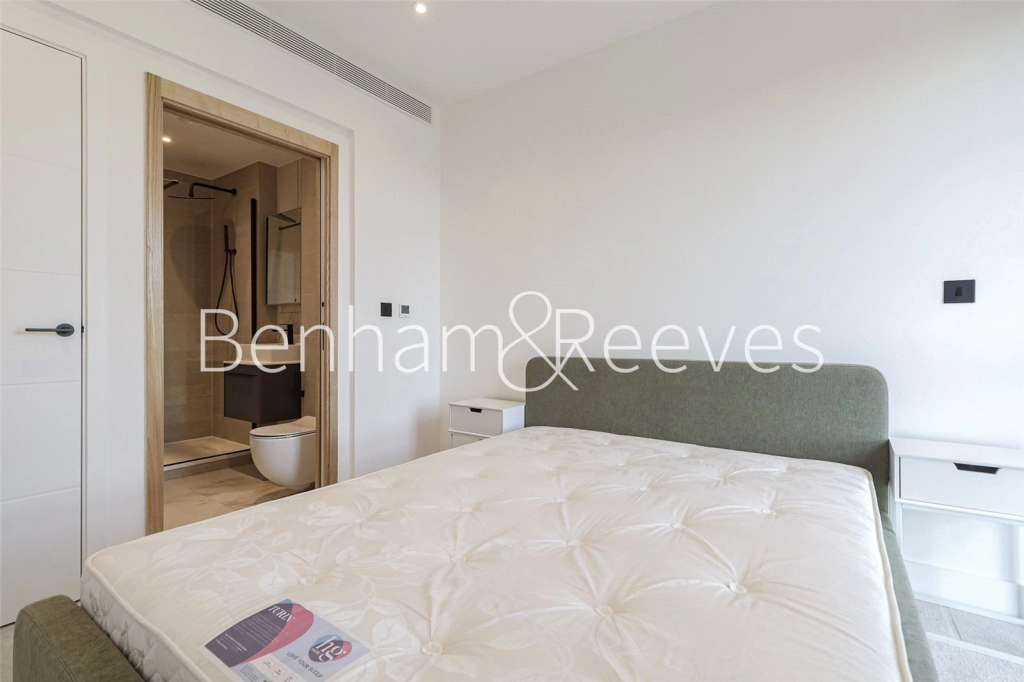 2 bedrooms apartments/flats for sale in Graphite Square, London - SE11 view 6