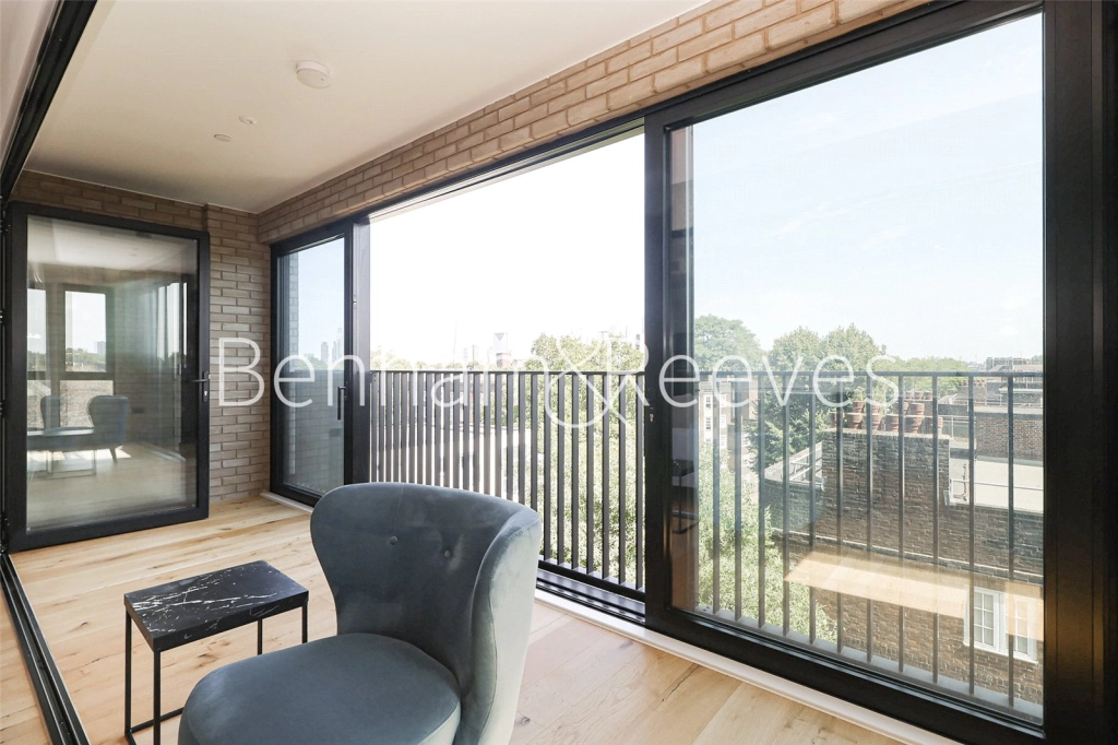 2 bedrooms apartments/flats for sale in Graphite Square, London - SE11 view 4