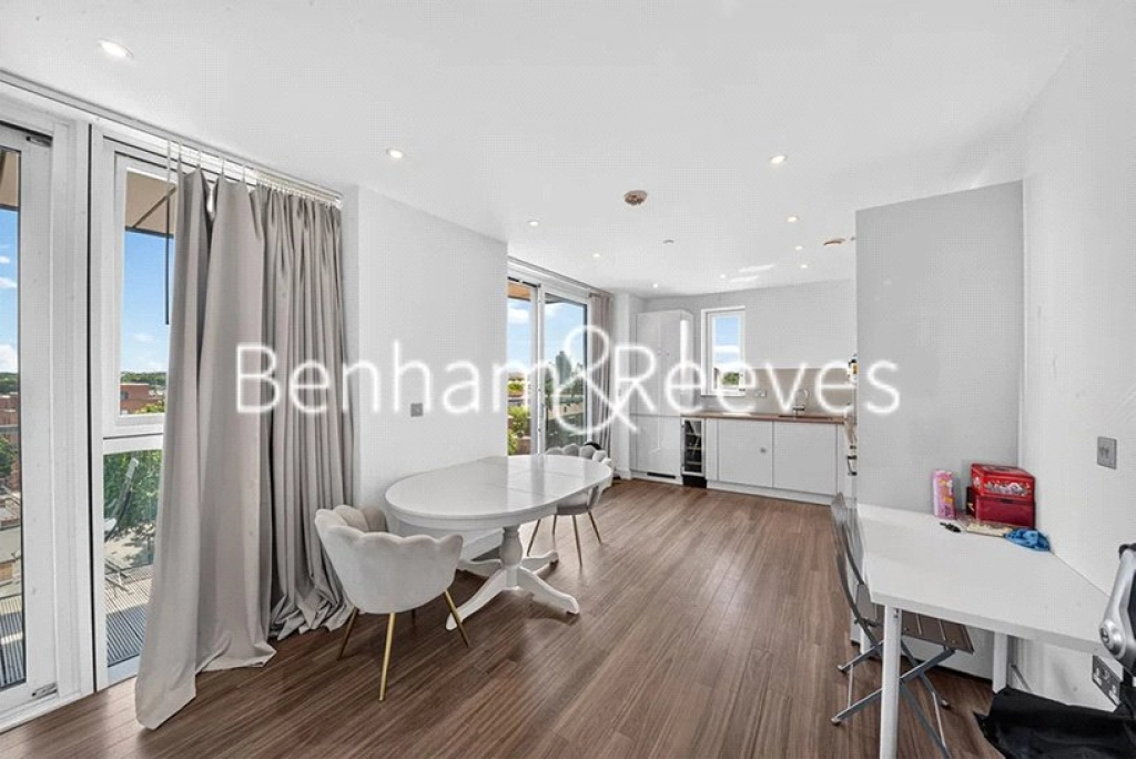 2 bedrooms apartments/flats for sale in Hebden Place, London - SW8 view 2