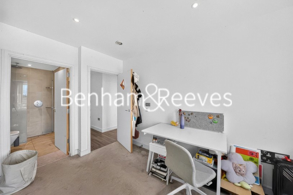 2 bedrooms apartments/flats for sale in Hebden Place, London - SW8 view 10