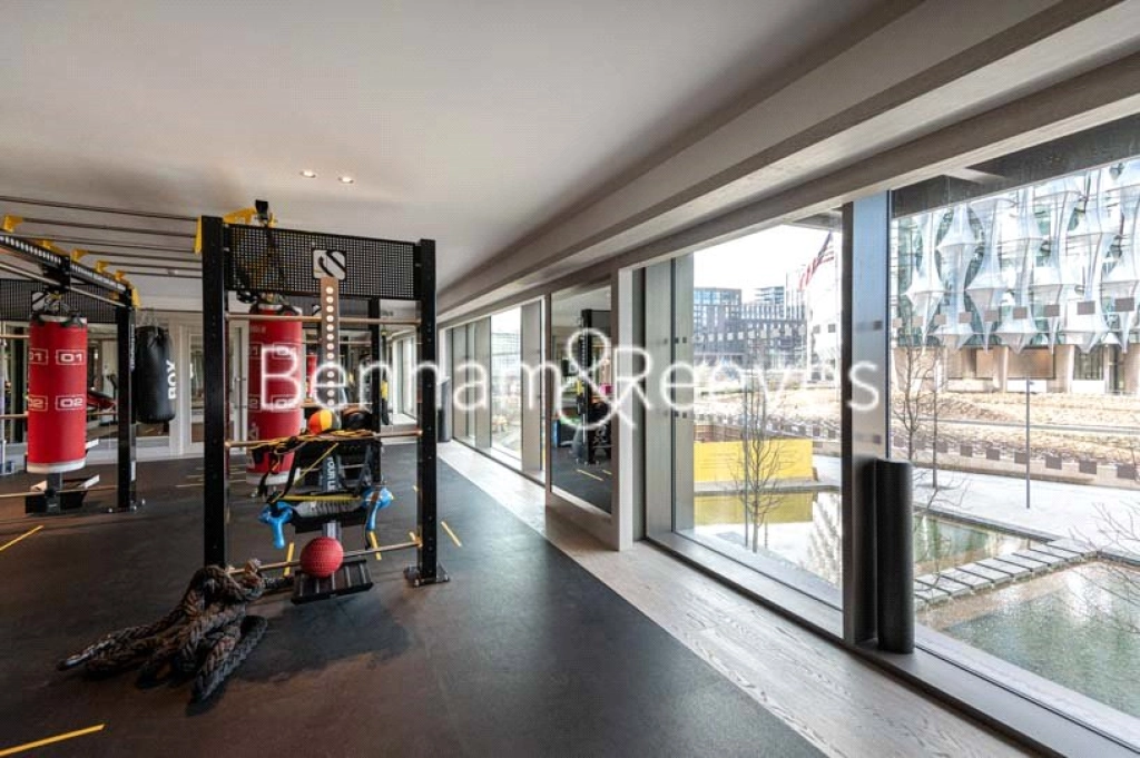 1 bedroom apartments/flats for sale in Viaduct Gardens, London - SW11 view 15