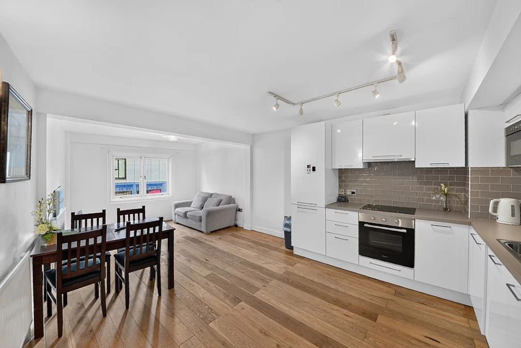 1 bedroom apartments/flats for sale in King Street, Hammersmith - W6 view 2