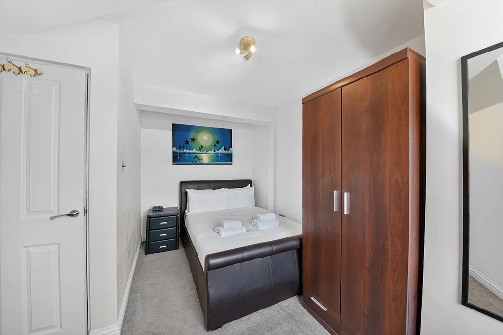 1 bedroom apartments/flats for sale in King Street, Hammersmith - W6 view 9