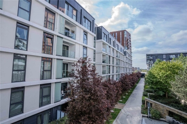 Wandsworth Road, London - SW8 view 9