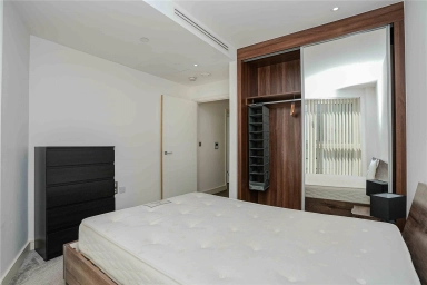 Wandsworth Road, London - SW8 view 5