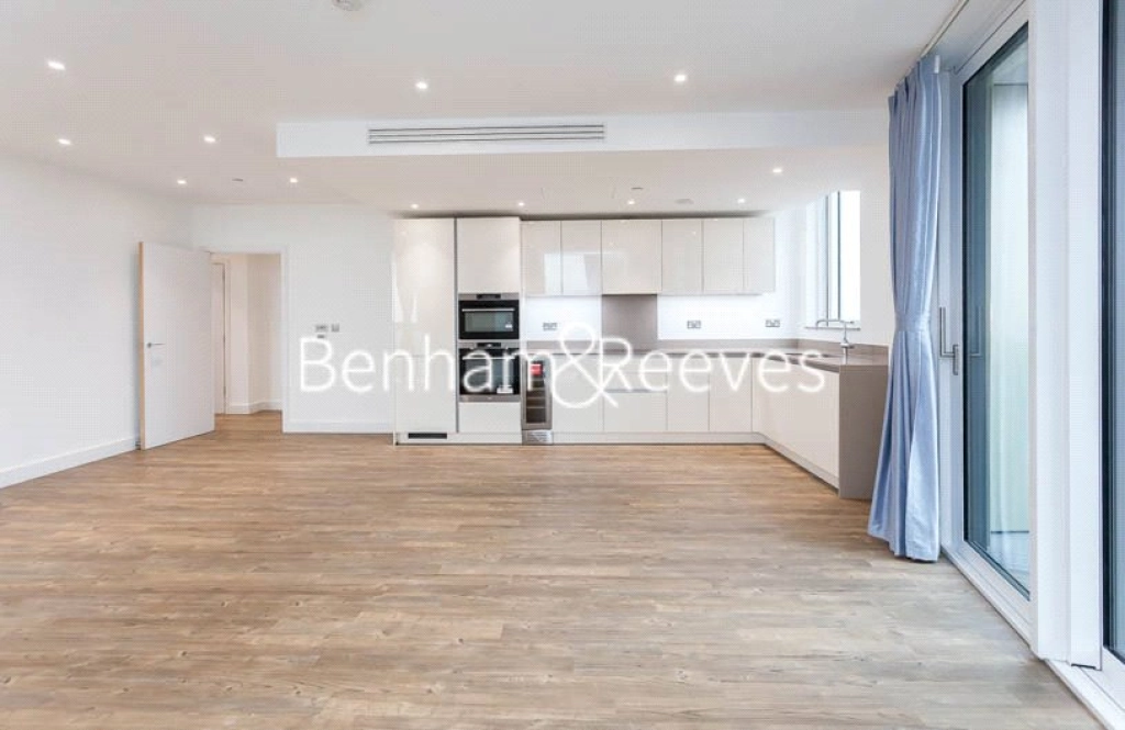 2 bedrooms apartments/flats for sale in Wandsworth Road, London - SW8 view 3