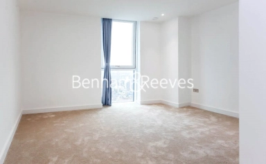 Wandsworth Road, London - SW8 view 5