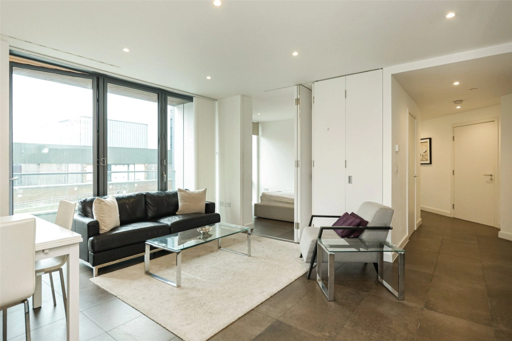 2 bedrooms apartments/flats for sale in City Road, Old Street - EC1V view 3