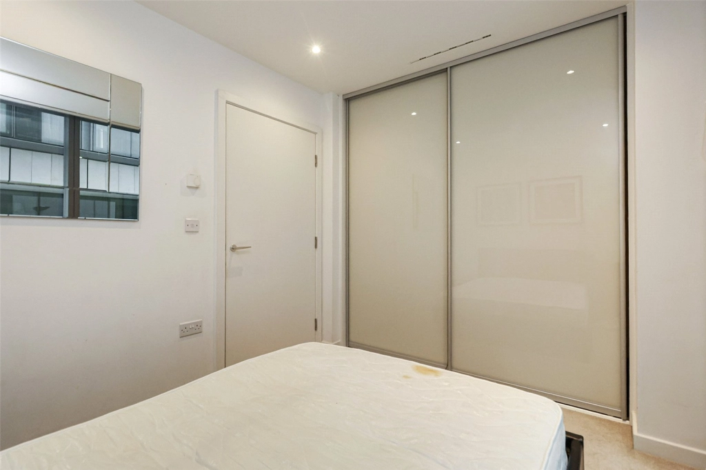 2 bedrooms apartments/flats for sale in City Road, Old Street - EC1V view 16