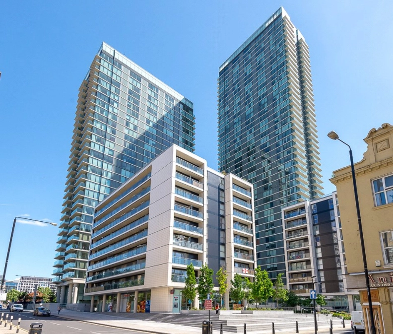 2 bedrooms apartments/flats to sale in Marsh Wall, Canary Wharf-image 1