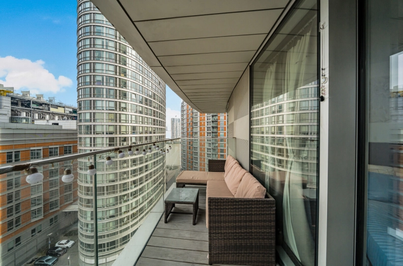 2 bedrooms apartments/flats to sale in Biscayne Avenue, Canary Wharf-image 13