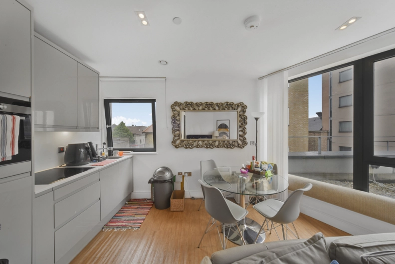 2 bedrooms apartments/flats to sale in Red Lion Square, Wandsworth High Street, Wandsworth-image 9