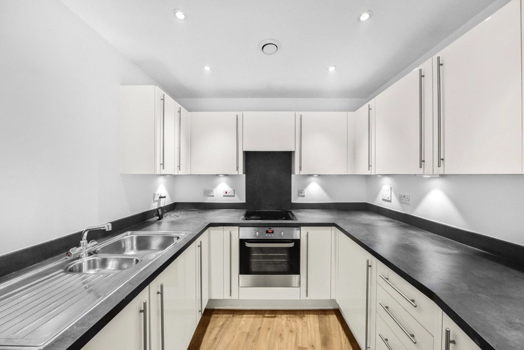 2 bedrooms apartments/flats for sale in Whitestone Way, Croydon - CR0 view 4