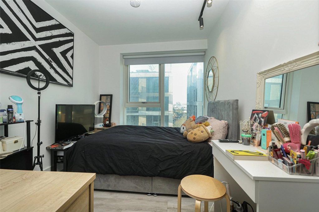 2 bedrooms apartments/flats for sale in Portal Way, Ealing - W3 view 8