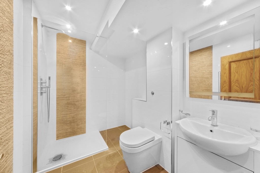 3 bedrooms apartments/flats for sale in Nine Elms Lane, Nine Elms - SW8 view 14