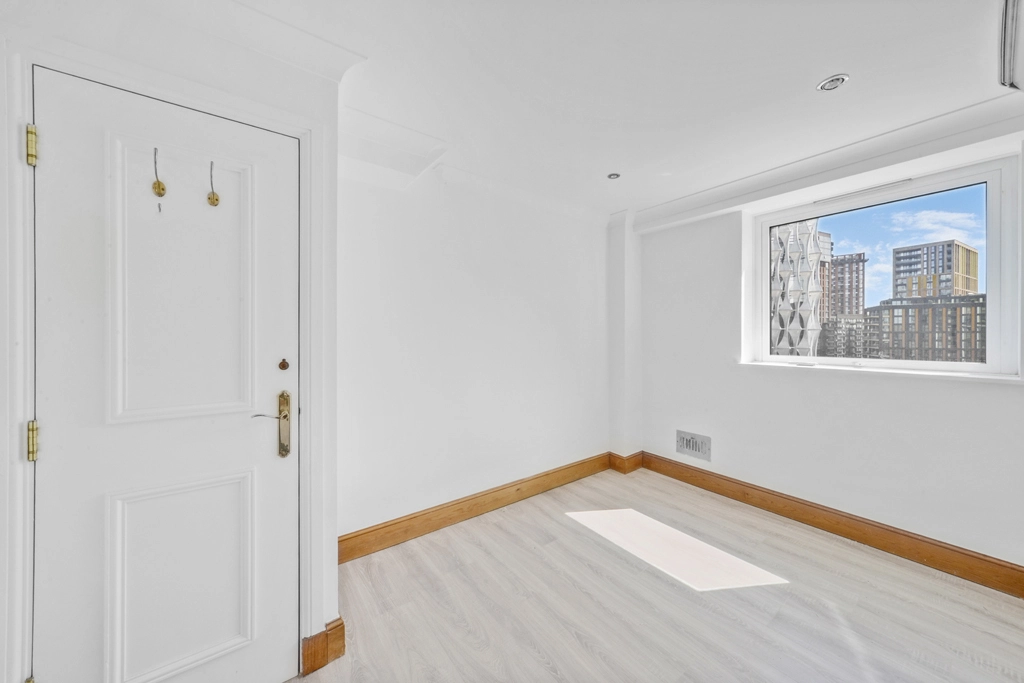 3 bedrooms apartments/flats for sale in Nine Elms Lane, Nine Elms - SW8 view 12