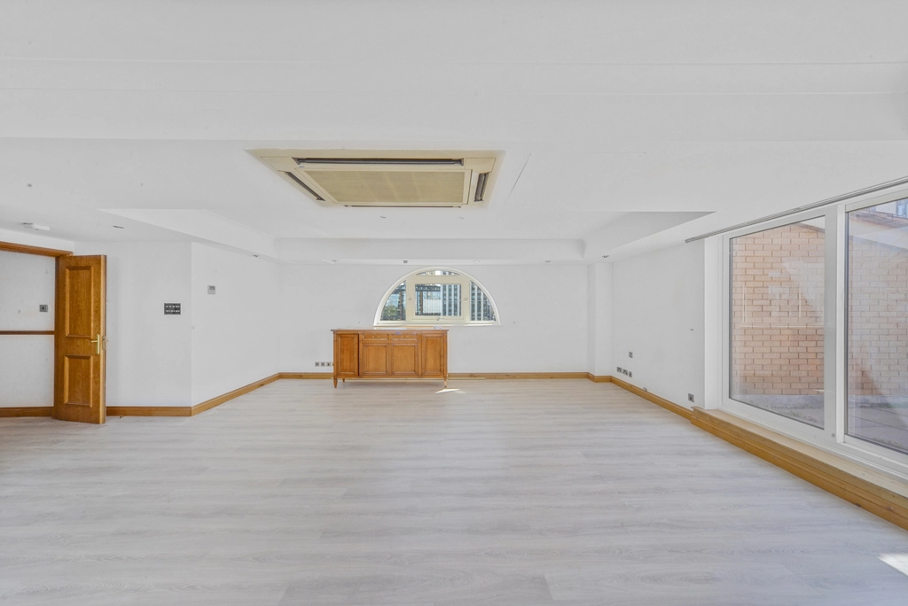 3 bedrooms apartments/flats for sale in Nine Elms Lane, Nine Elms - SW8 view 9