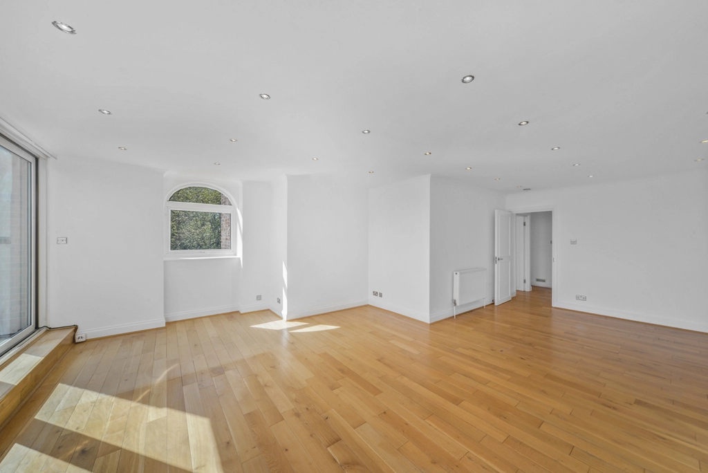 3 bedrooms apartments/flats for sale in Putney Hill, Putney - SW15 view 11