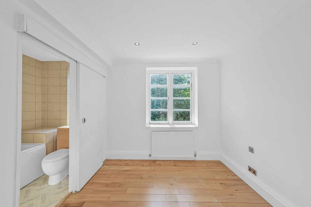 3 bedrooms apartments/flats for sale in Putney Heath, Putney - SW15 view 12