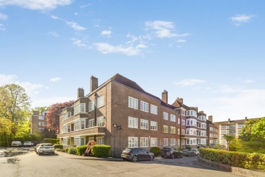Putney Heath, Putney - SW15 view 1