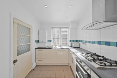 Putney Heath, Putney - SW15 view 4