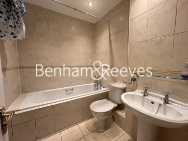 Eastbury Avenue, Northwood, Hertfordshire - HA6 view 2