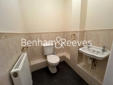 Eastbury Avenue, Northwood, Hertfordshire - HA6 view 7