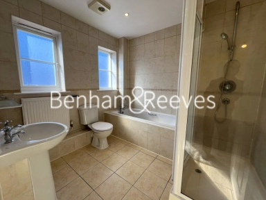Eastbury Avenue, Northwood, Hertfordshire - HA6 view 10