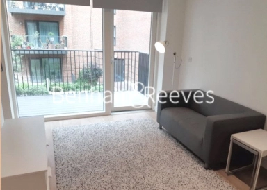 Accolade Avenue, Southall - UB1 view 2