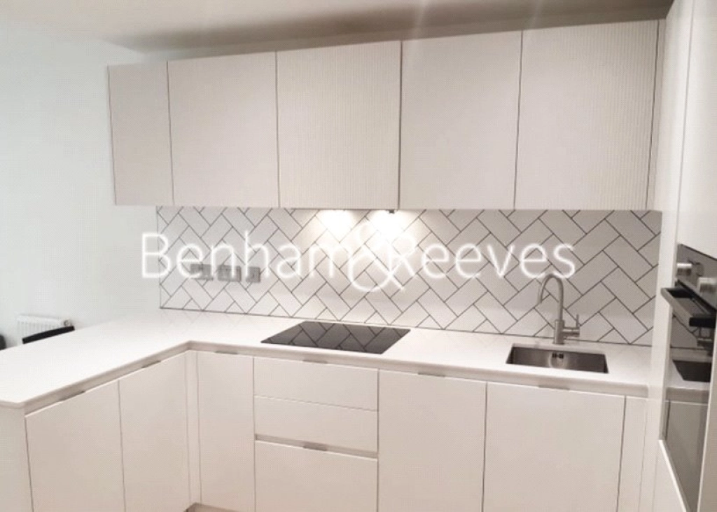 1 bedroom apartments/flats for sale in Accolade Avenue, Southall - UB1 view 3