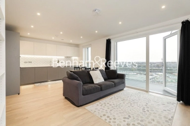 Cedrus Avenue, Southall - UB1 view 1