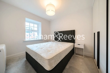 Memorial Avenue, Slough, Berkshire - SL1 view 12